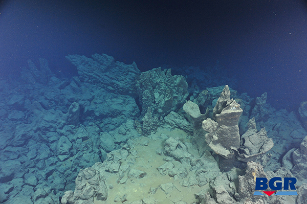 Ein Sulfidfeld im Indischen Ozean mit Vorkommen von metallischen Rohstoffen.