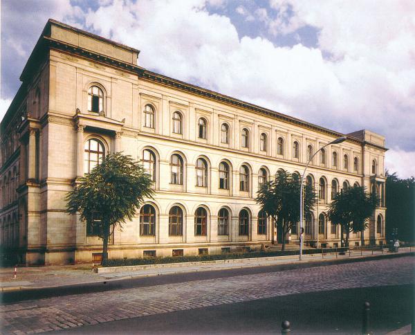 Das Gebäude der ehemaligen Preußischen Geologischen Landesanstalt in der Invalidenstraße