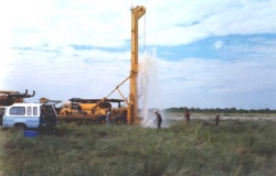 Brunnenbohrung im Etosha-Nationalpark