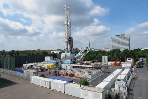 Drilling of the Genesys geothermal  well on the premises of the GEOZENTRUM in Hanover 